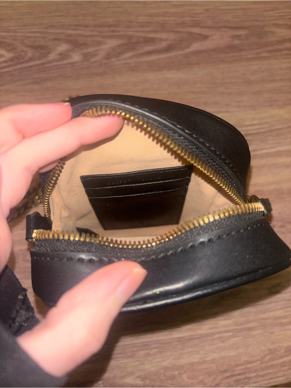 Gucci Black Chevron Quilted GG Chain Crossbody Pouch - Picture 2 of 3